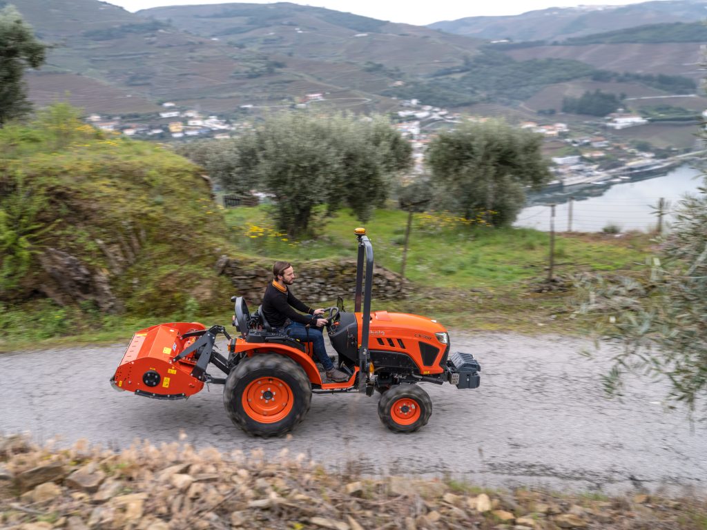 Tractores Compactos Kubota LX 351 DM Kubota Europe SAS